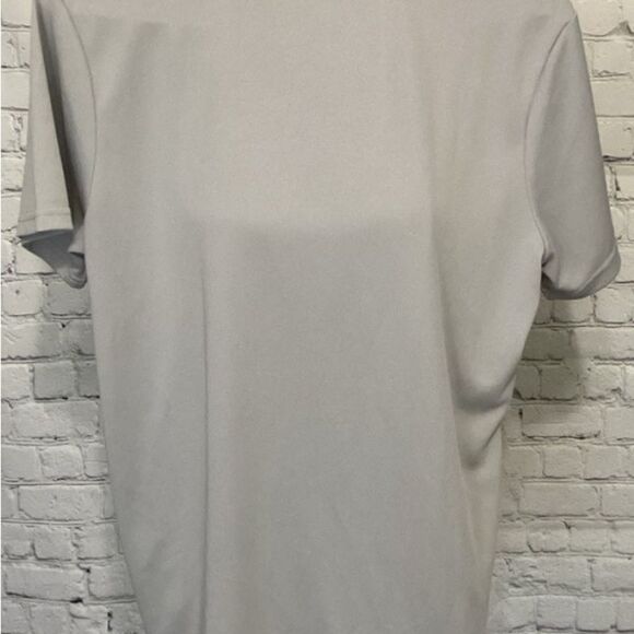 Athlio T-Shirt Men’s Size Medium Color Light Gray 100% Polyester - Picture 2 of 7